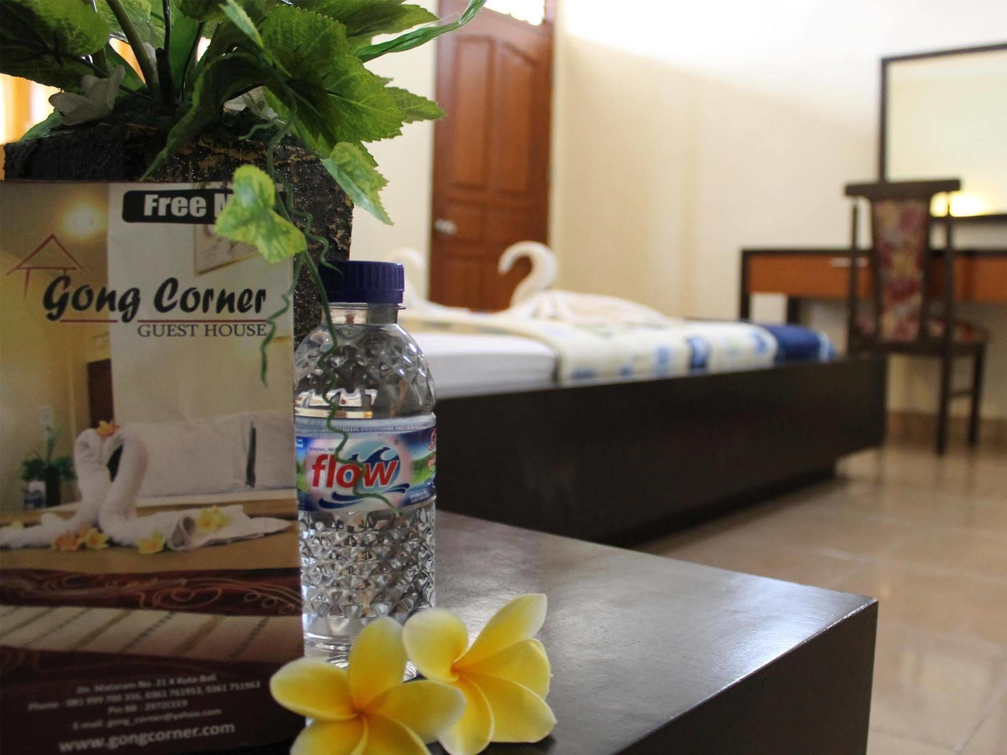 Vaccinated Staff - Oyo 3523 Gong Corner Homestay Кута Экстерьер фото