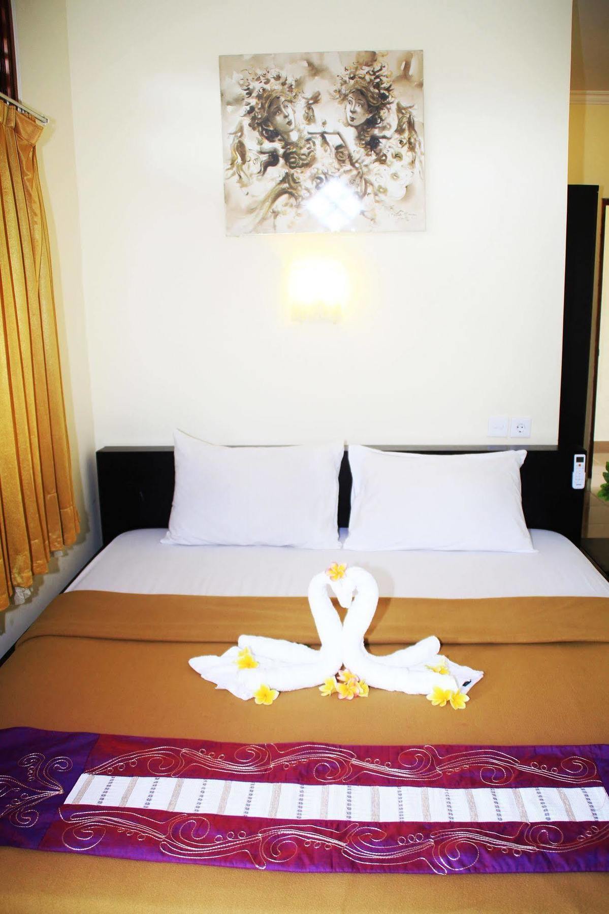 Vaccinated Staff - Oyo 3523 Gong Corner Homestay Кута Экстерьер фото