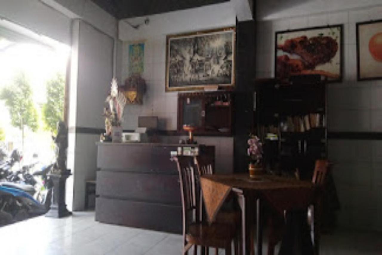 Vaccinated Staff - Oyo 3523 Gong Corner Homestay Кута Экстерьер фото