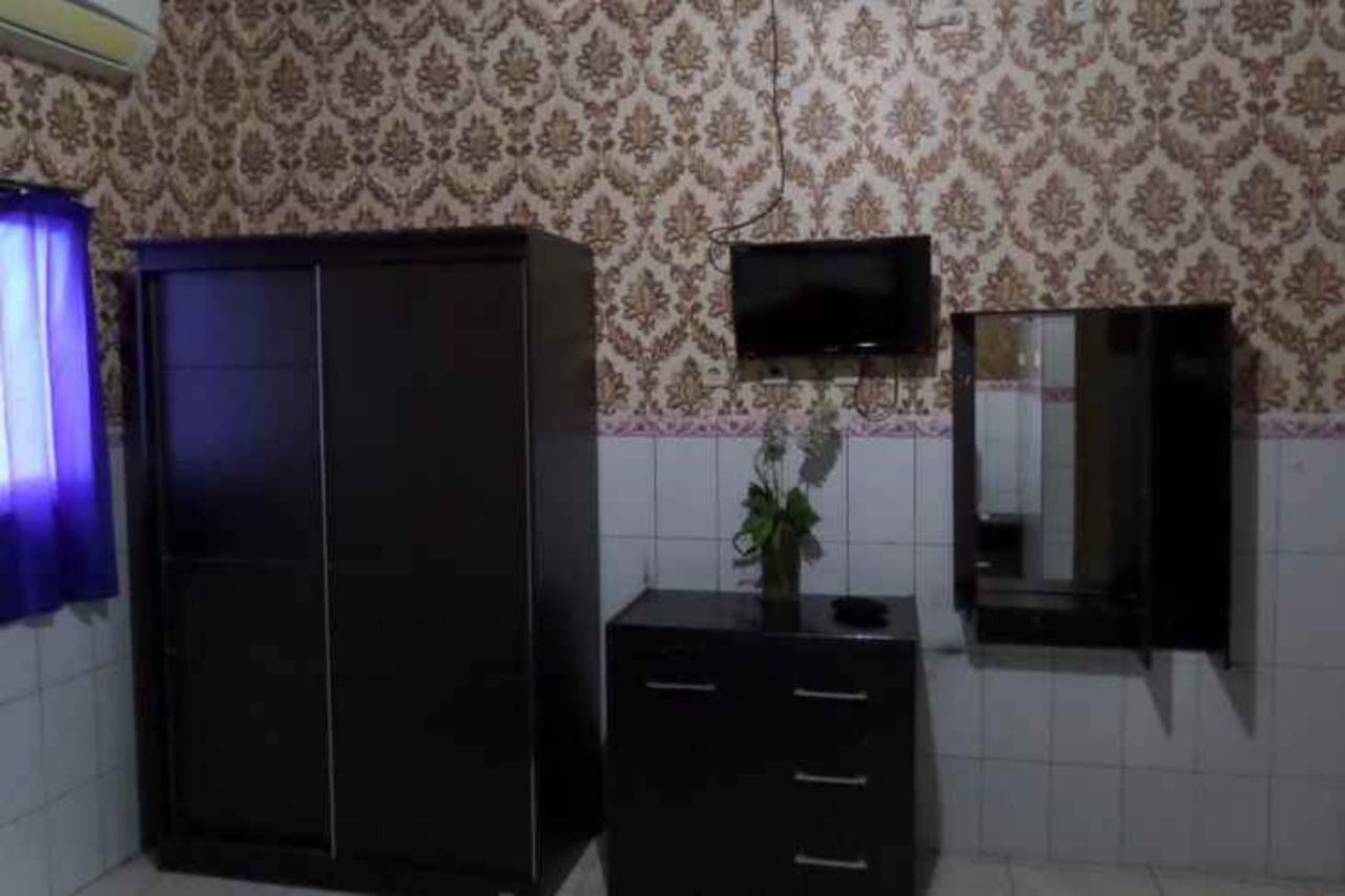 Vaccinated Staff - Oyo 3523 Gong Corner Homestay Кута Экстерьер фото