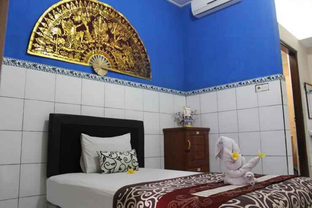 Vaccinated Staff - Oyo 3523 Gong Corner Homestay Кута Экстерьер фото